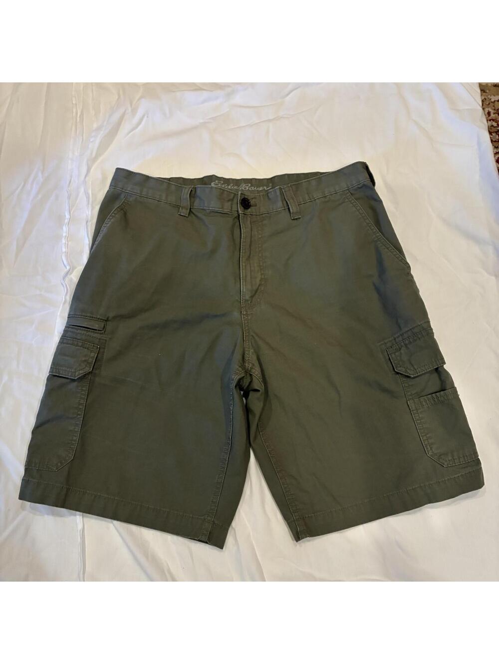 Eddie Bauer Mens Sz 36” Olive /Army Green Cargo Utility Outdoor Shorts